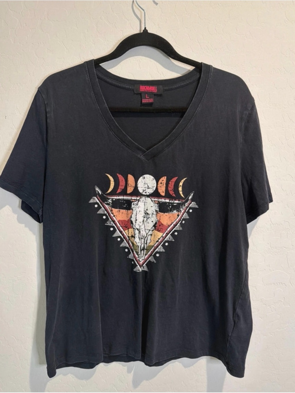 Graphic V-Neck T-Shirt